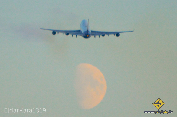 Boeing 747-422